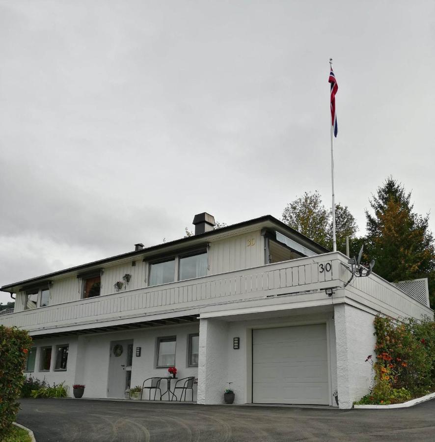 Alloggio in famiglia Gjesterom Til Leie I Et Privat Hus *